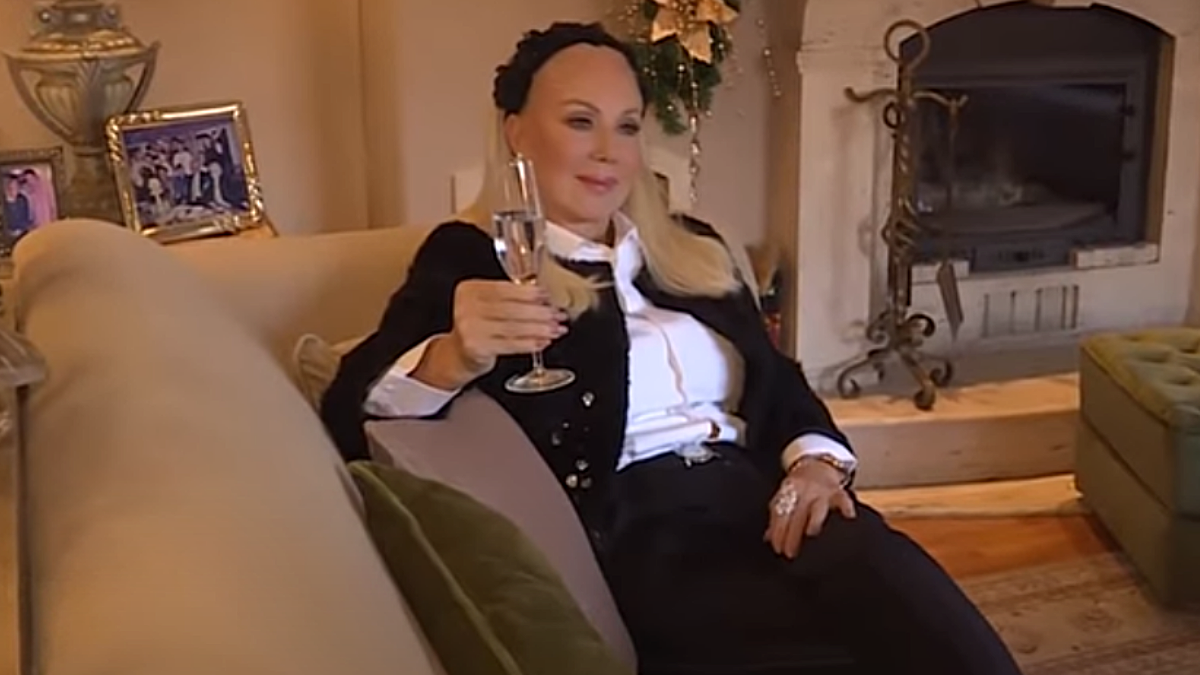  "Moju odjeću nosile su žene iz Granda": Lepa Brena otkrila dugo čuvanu tajnu, cio sprat pretvoren u  