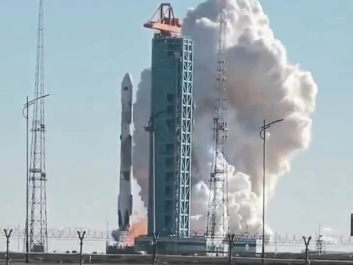  Kineska raketa se razbila u povratku na Zemlju 