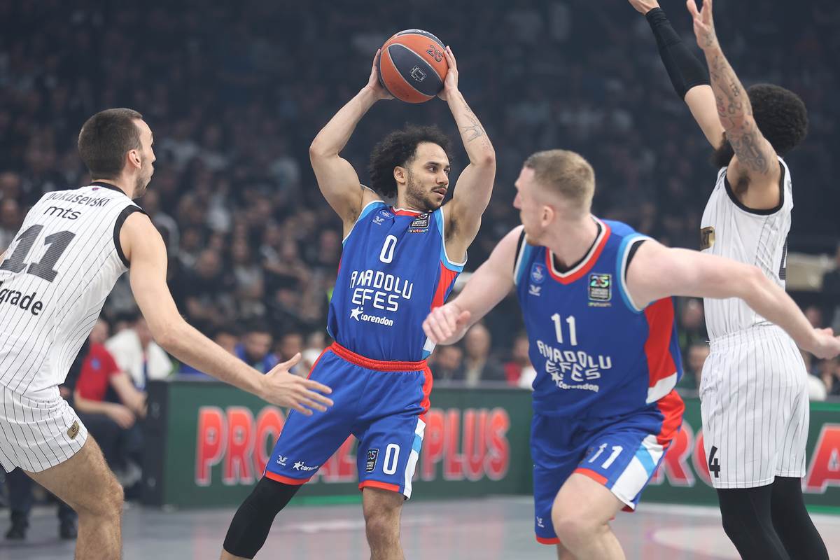  Šejn Larkin operisan 