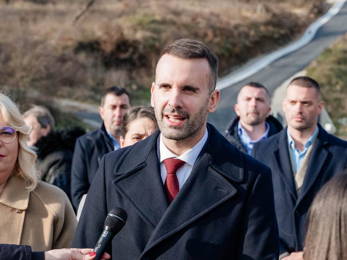  Spajić Vučiću: Čekamo vas u EU od 2028. 