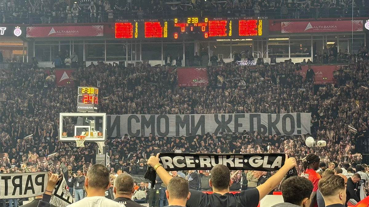  Cijela Arena podigla slike Željka Obradovića: Navijači podržali trenera i izviždali sve crno-bijele 