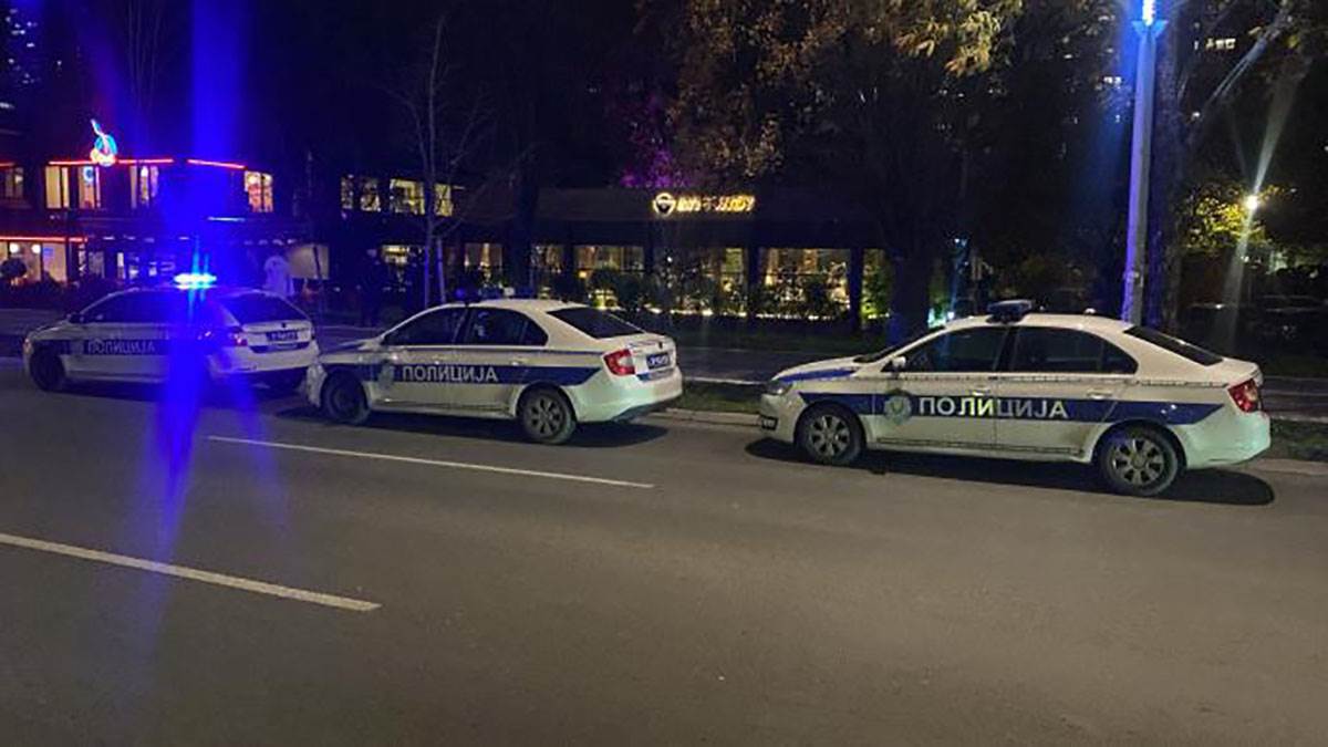  Povrijeđen sa osam hitaca iz vatrenog oružja: Poznato stanje navijača ranjenog u pucnjavi na Novom B 