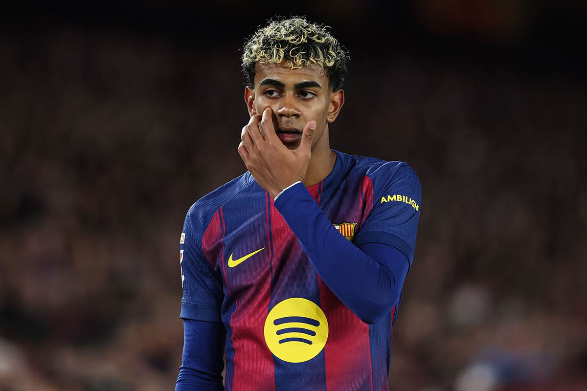  Lamin Jamal mijenja poziciju? Hansi Flik već probao i shvatio da je tamo još bolji igrač 