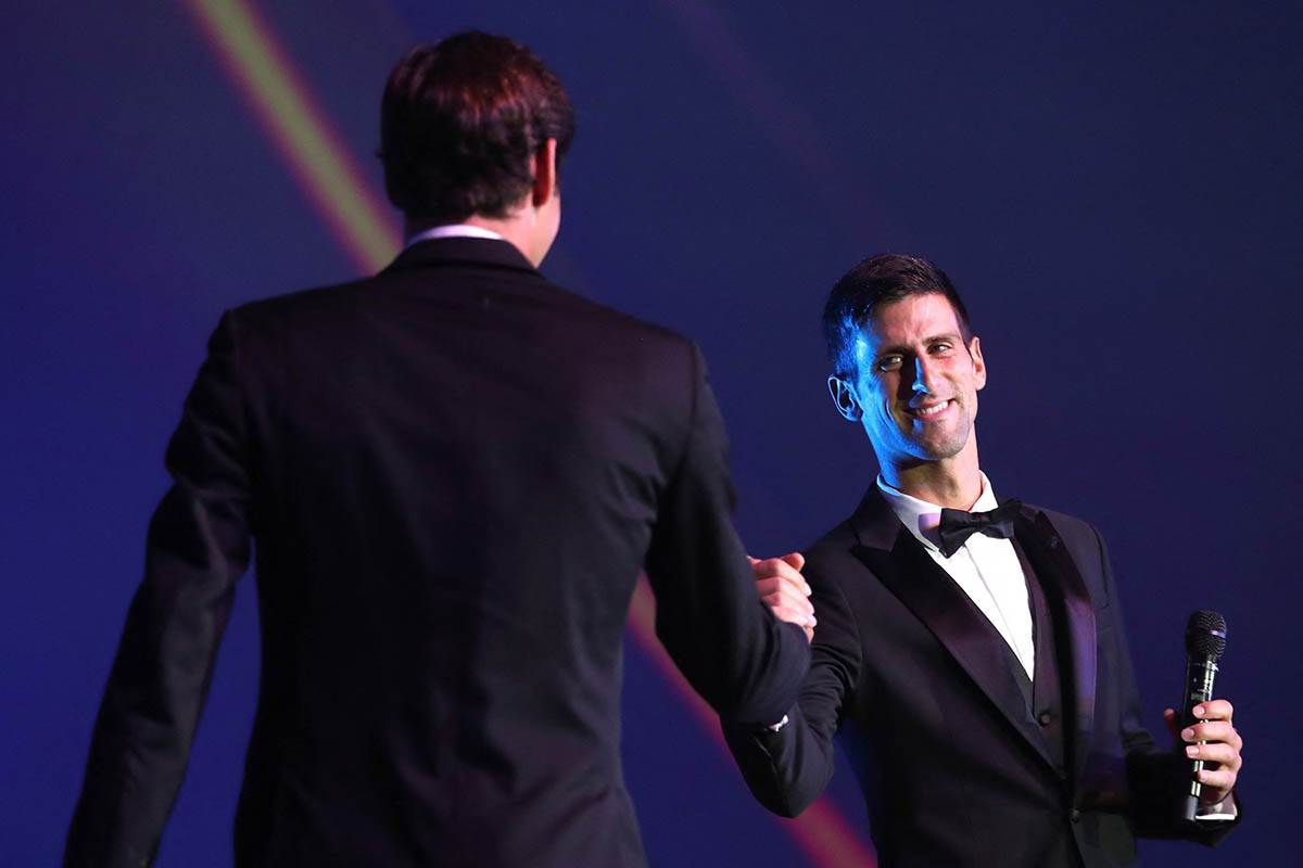  Federer dolazi da izbaksuzira Đokovića 