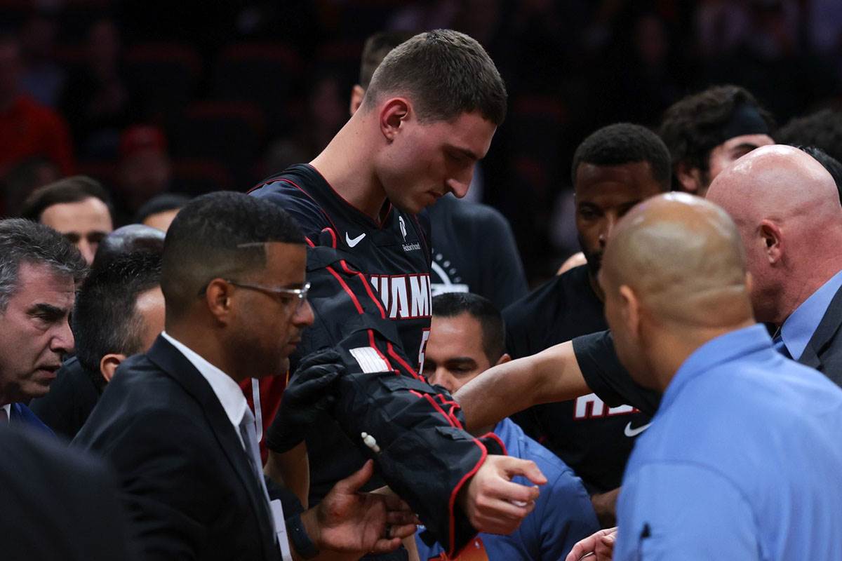  Jeziva povreda Nikole Jovića: Krenuo da zakuca i pao kao pokošen 