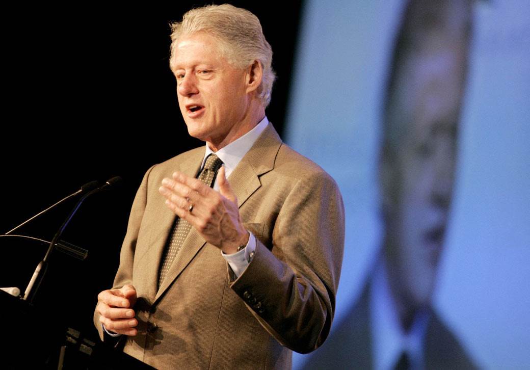  Klinton vodio Epstina na kraljevsko vjenčanje: Objavljen bizaran album sa fotografijama 