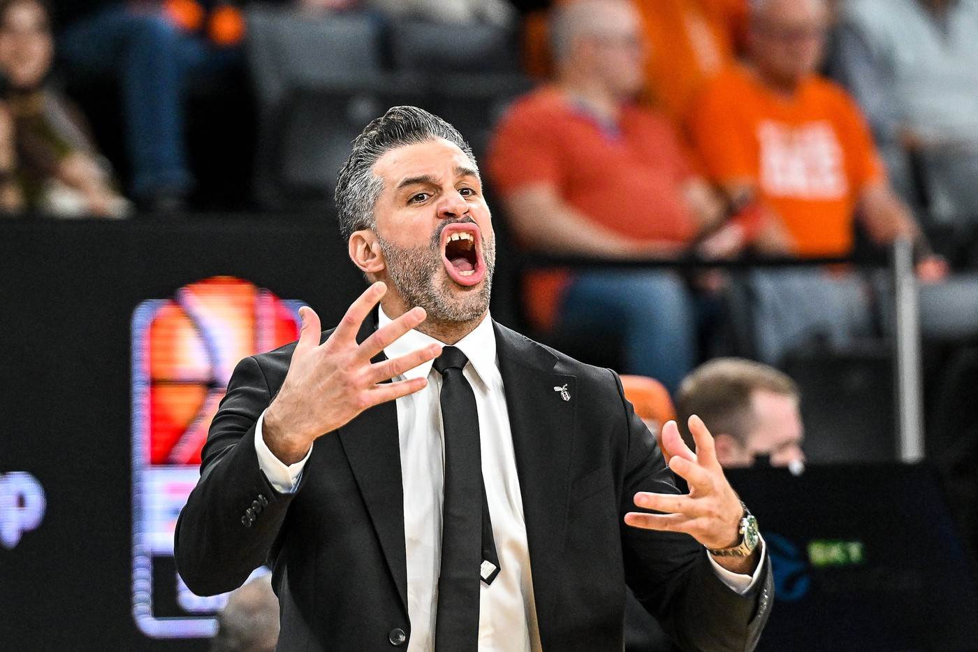  Skandal u Turskoj: Cenzurisane reči Dušana Alimpijevića jer je udario na jednog čoveka 