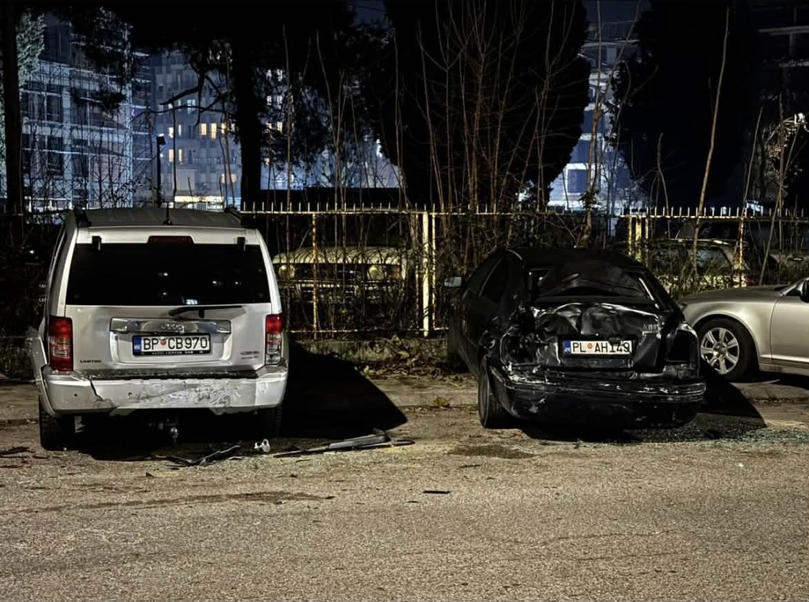  Zakucao se u automobile pa pobjegao sa lica mjesta 