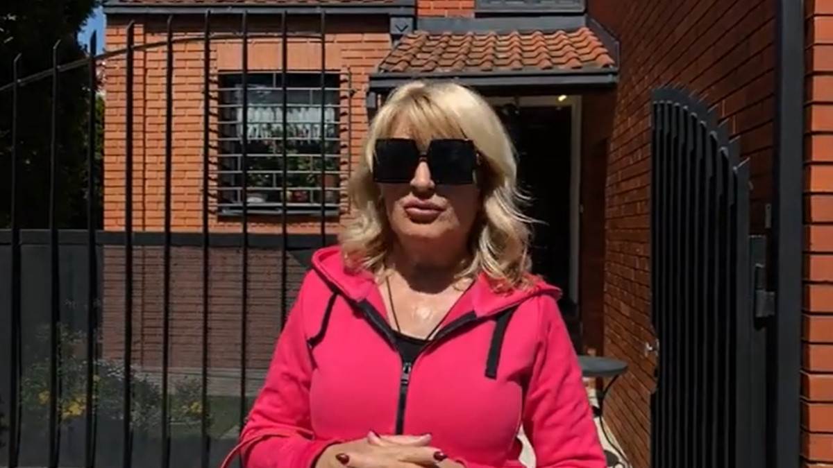  Naša pjevačica brutalno iskreno o zdravstvenom problemu sa kojim se suočila 