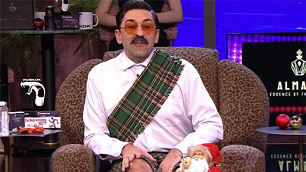  Ognjen Amidžić vodio emisiju u suknji 