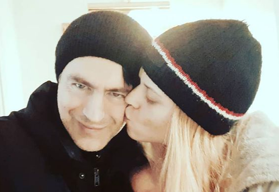  Ženu ostavio sa "varao sam te i idem u podstanare": 4 puta se razveo, a devojku pevača špijunirao do 