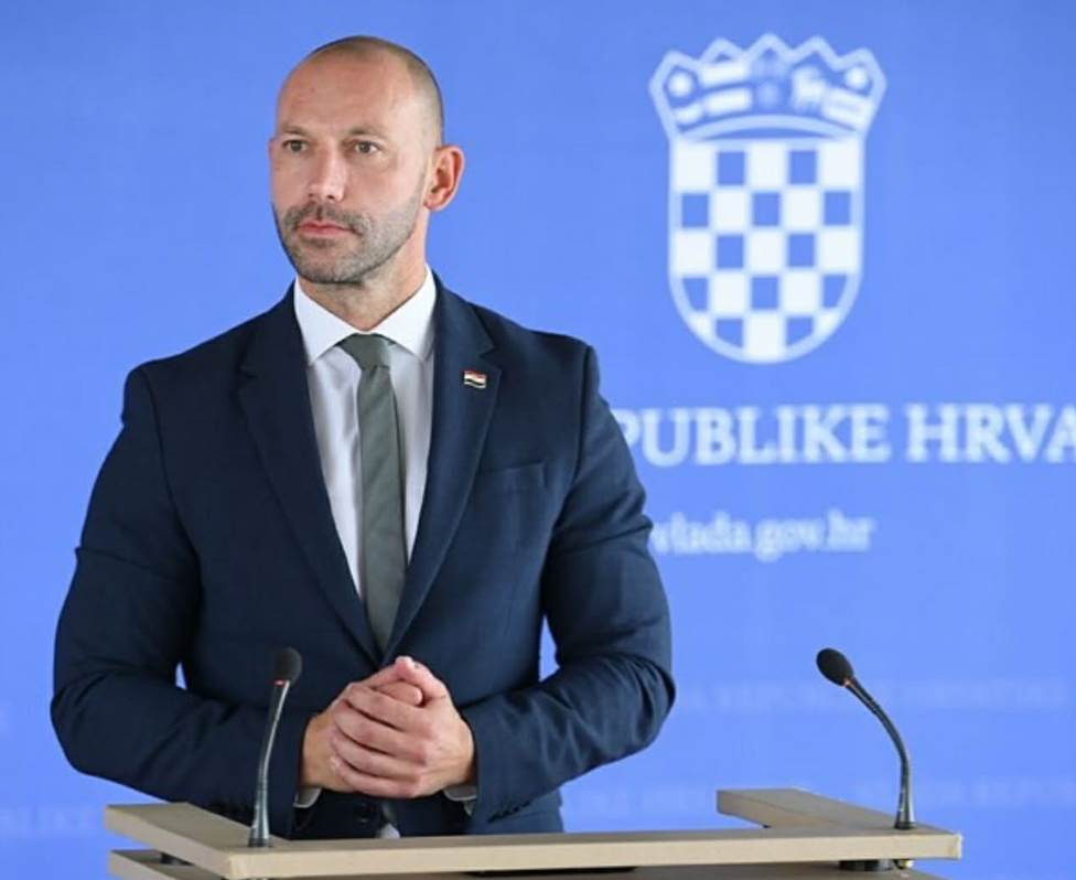  Screenshot 2025-12-27 091425.jpg 