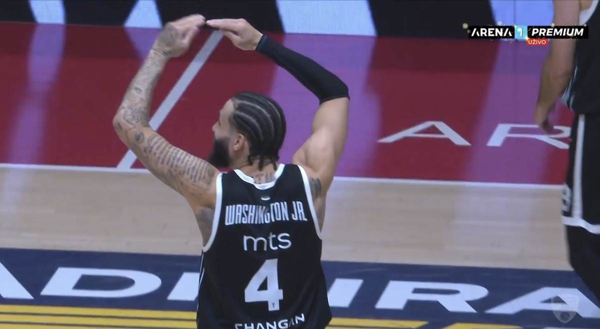  Vašington podigao ruke i pokazao znak koji mnogi nisu prepoznali: Ovo je zaboravljeni ritual Partiza 