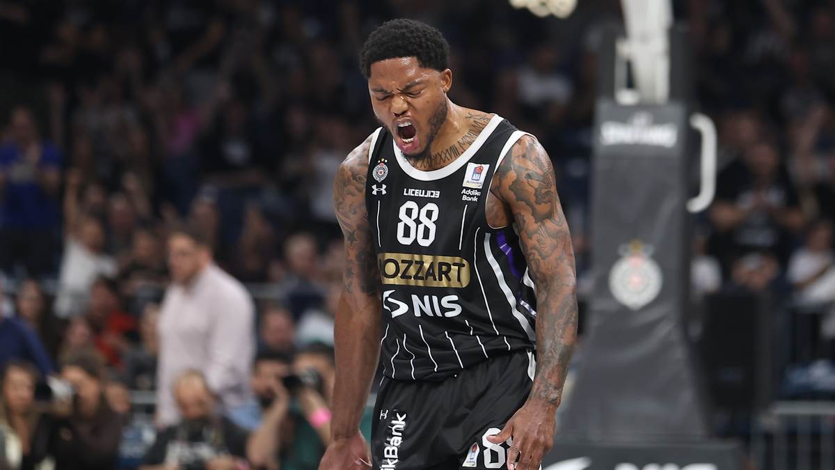  Tajrik Džouns objavio misterioznu poruku 