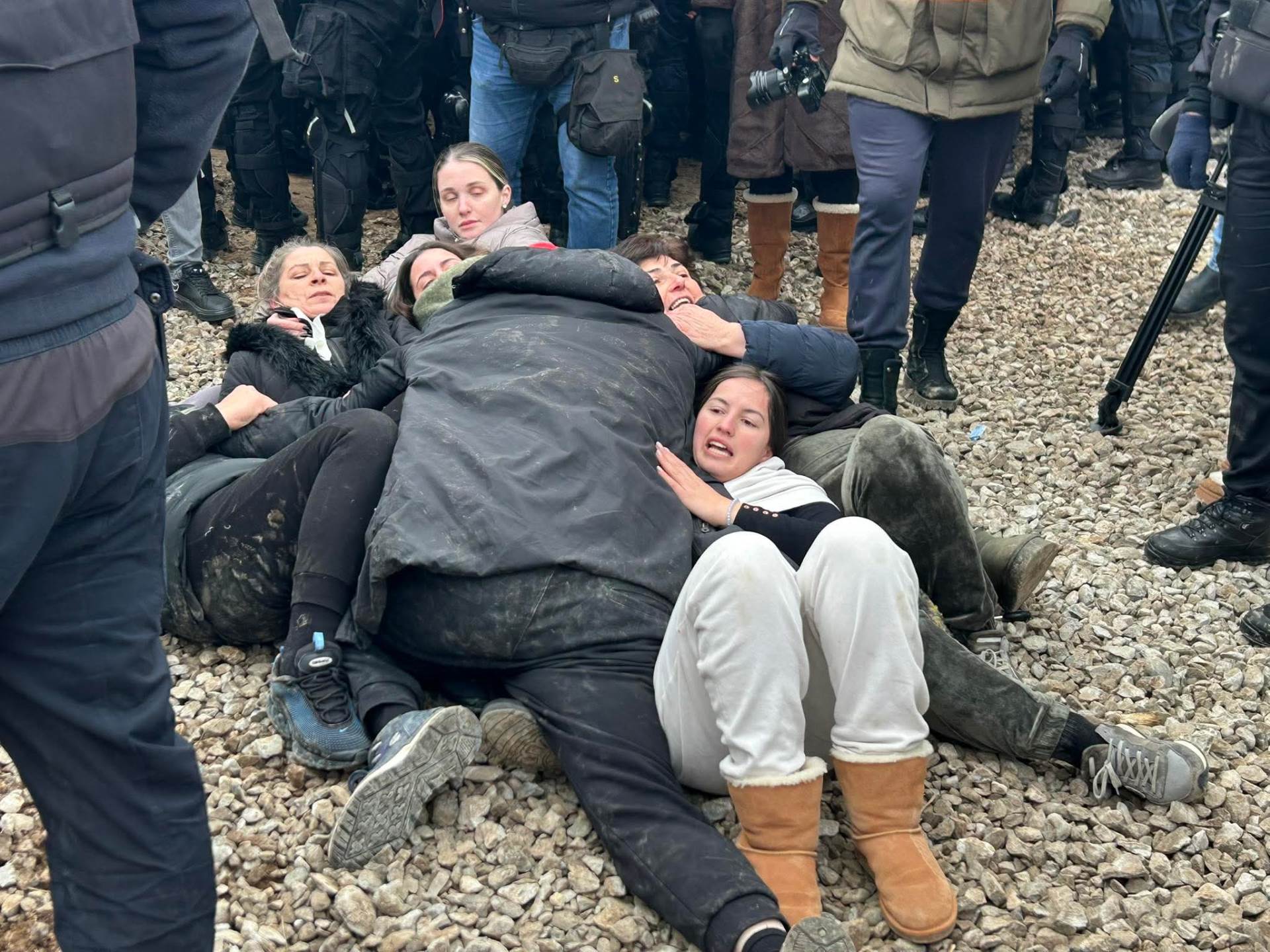  Botunjani se ponovo okupili: Biće nas u većem broju i svakodnevno, odustati nećemo  