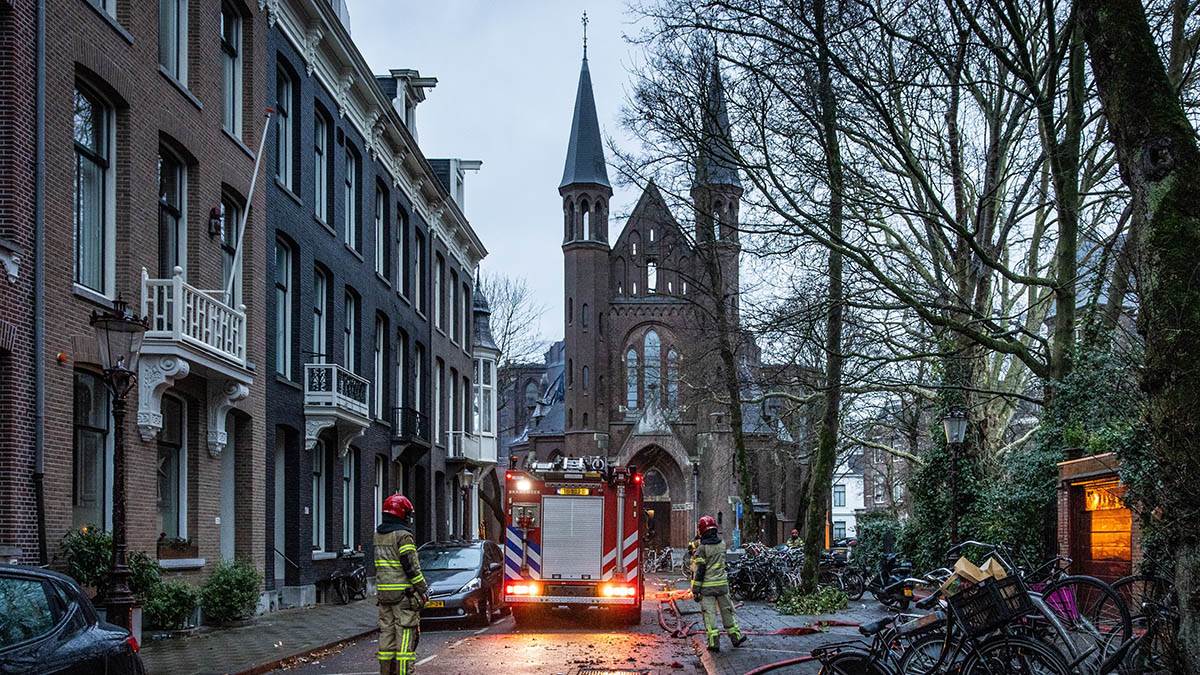  Veliki požar zahvatio Amsterdam 