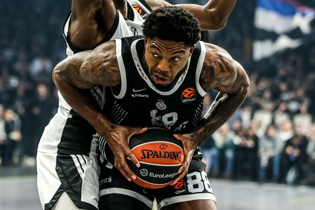  Novi obrt oko Tajrika Džounsa 