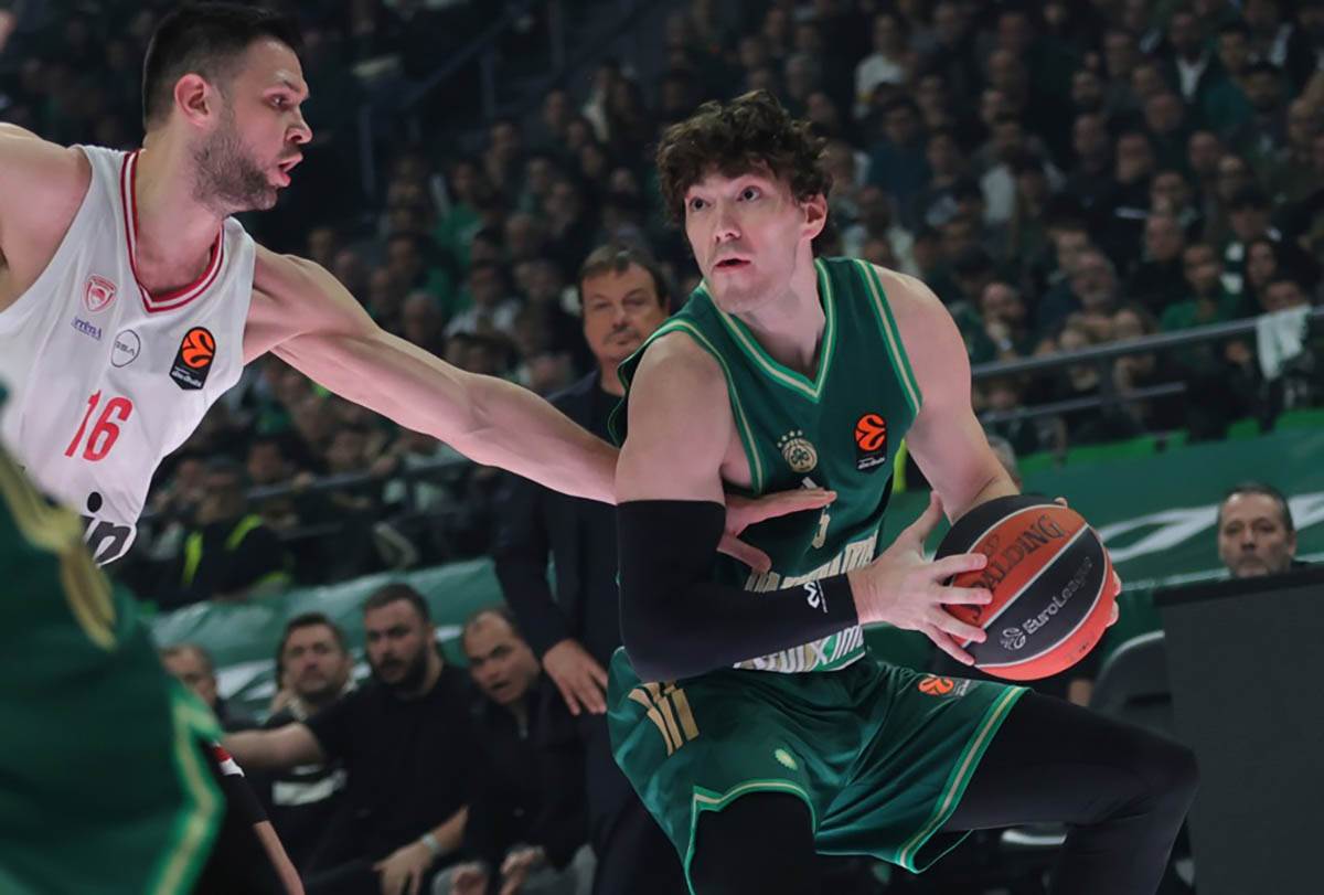  Atina "gorela" do poslednje sekunde: Olimpijakos 10. put zaredom srušio Panatinaikos 