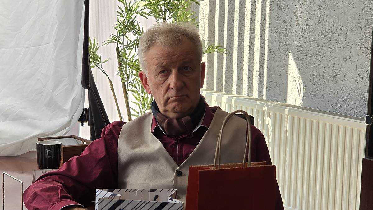  Operisan glumac Branimir Brstina 