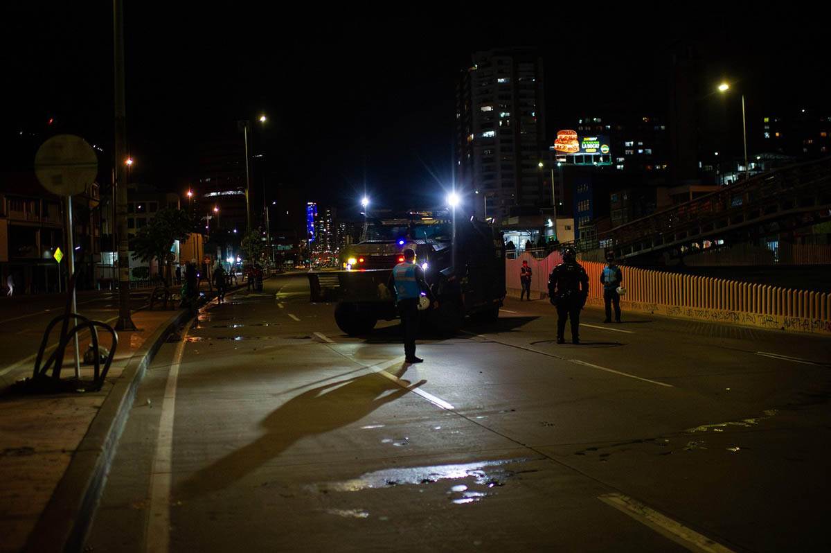  Kolumbija rasporedila tenkove na granici sa Venecuelom: Dižu vojsku zbog haosa sa Madurom, Tramp im  