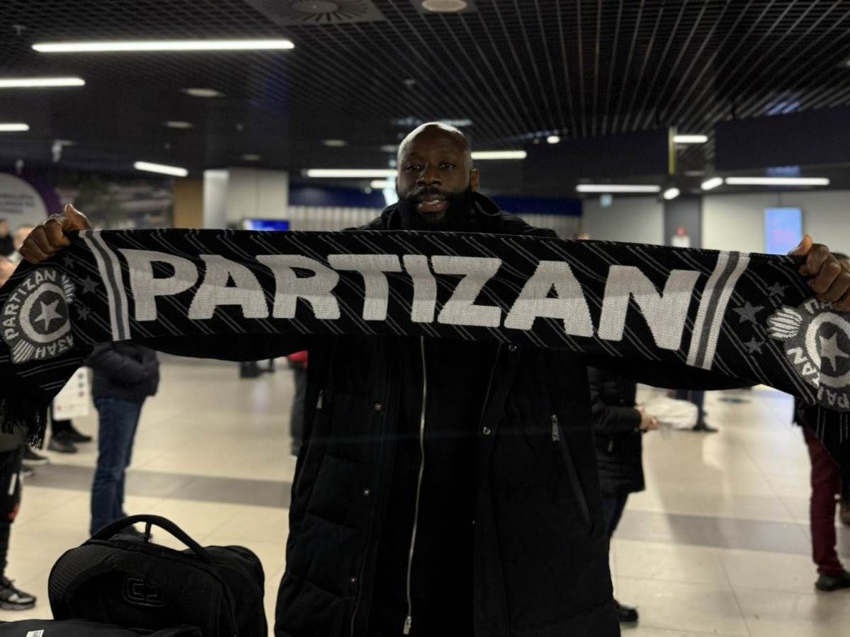  Partizan u ponoć doveo zamjenu za Tajrika: Centar sletio u Beograd i obećao jedno 