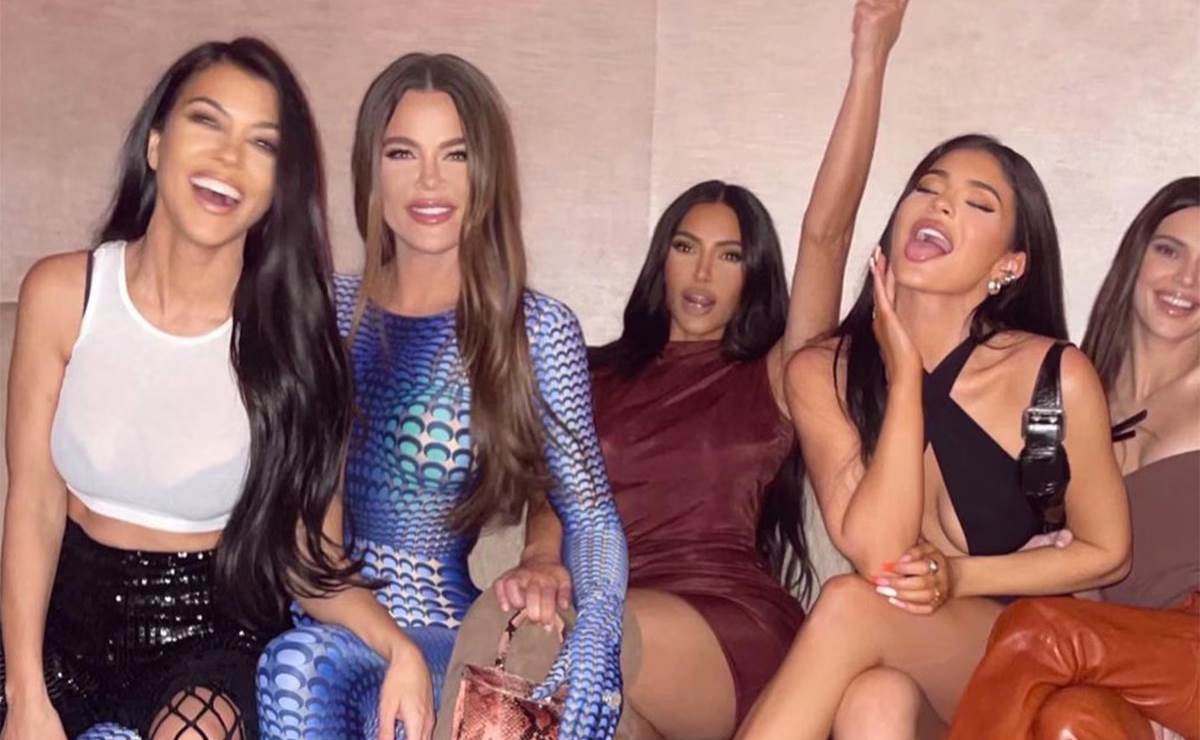  Od svih Kardašijanki samo jedna slavi naš Božić: Sestre zaboravile porijeklo, isplivala istina o "pr 