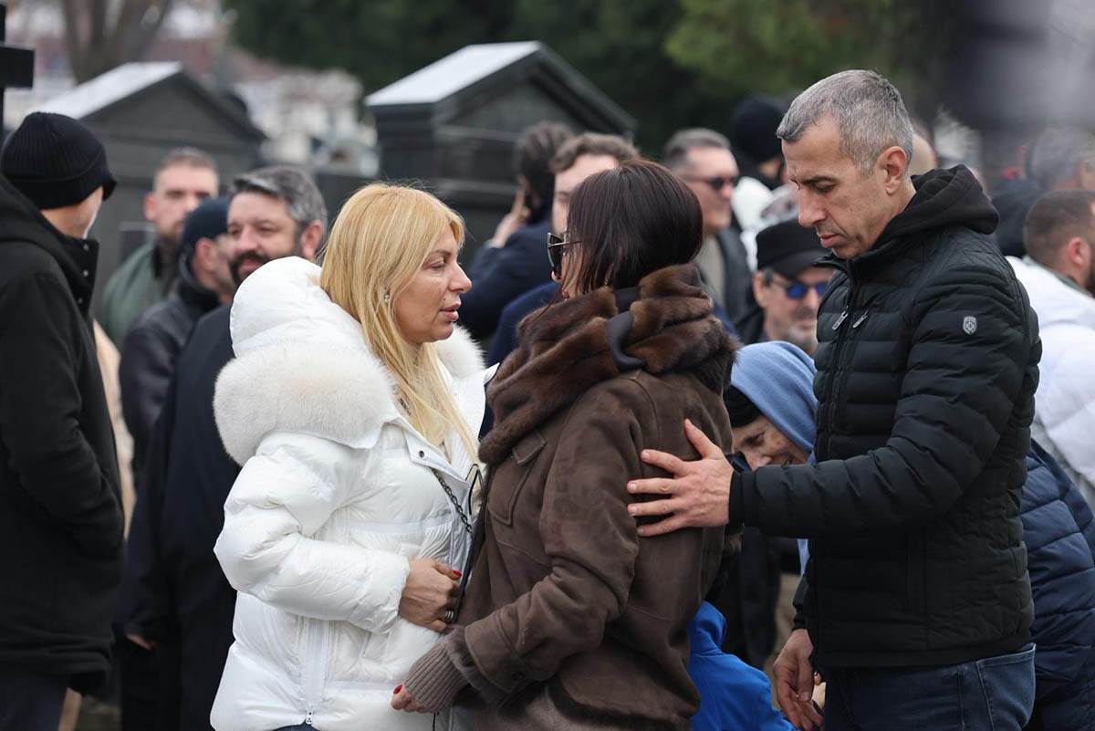  Komšinica razotkrila Ocokoljića, imao veliki problem  