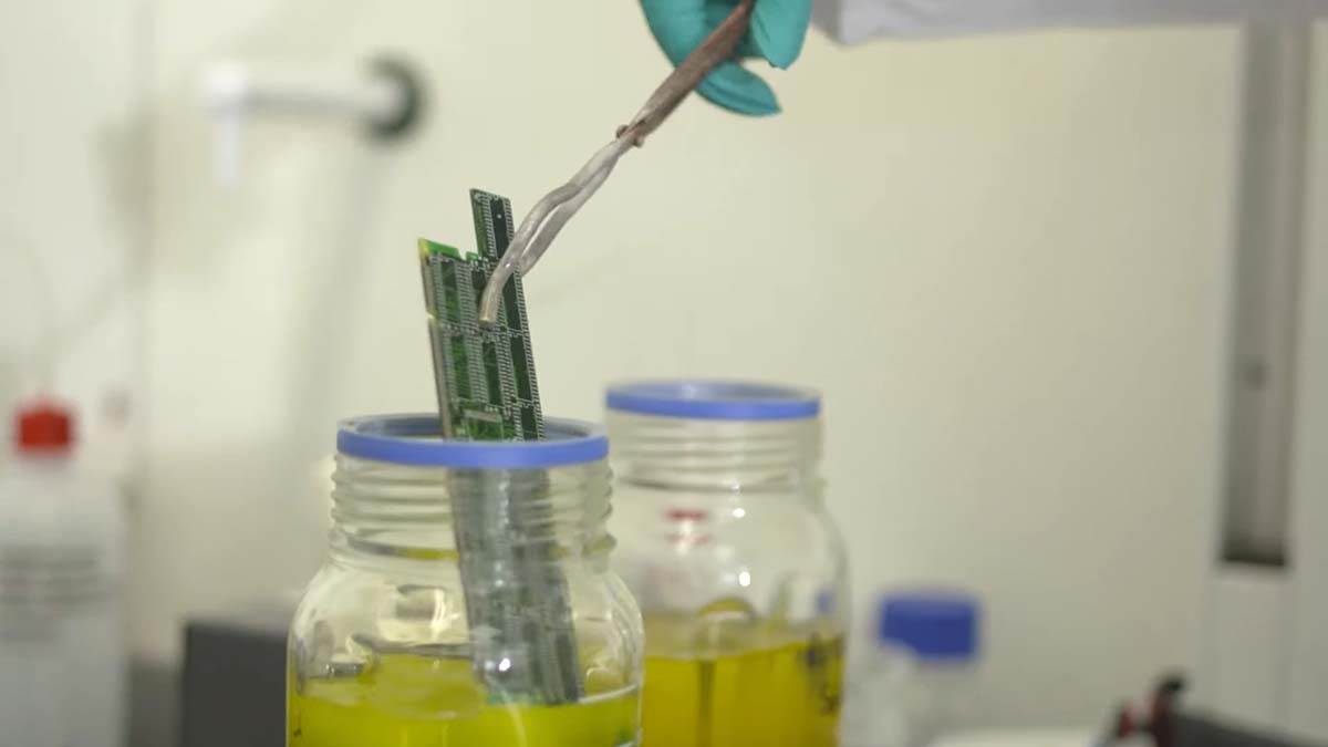  Kinezi pronašli najbolji način za izdvajanje zlata iz elektronskog otpada: Potrebno je svega 20 minu 