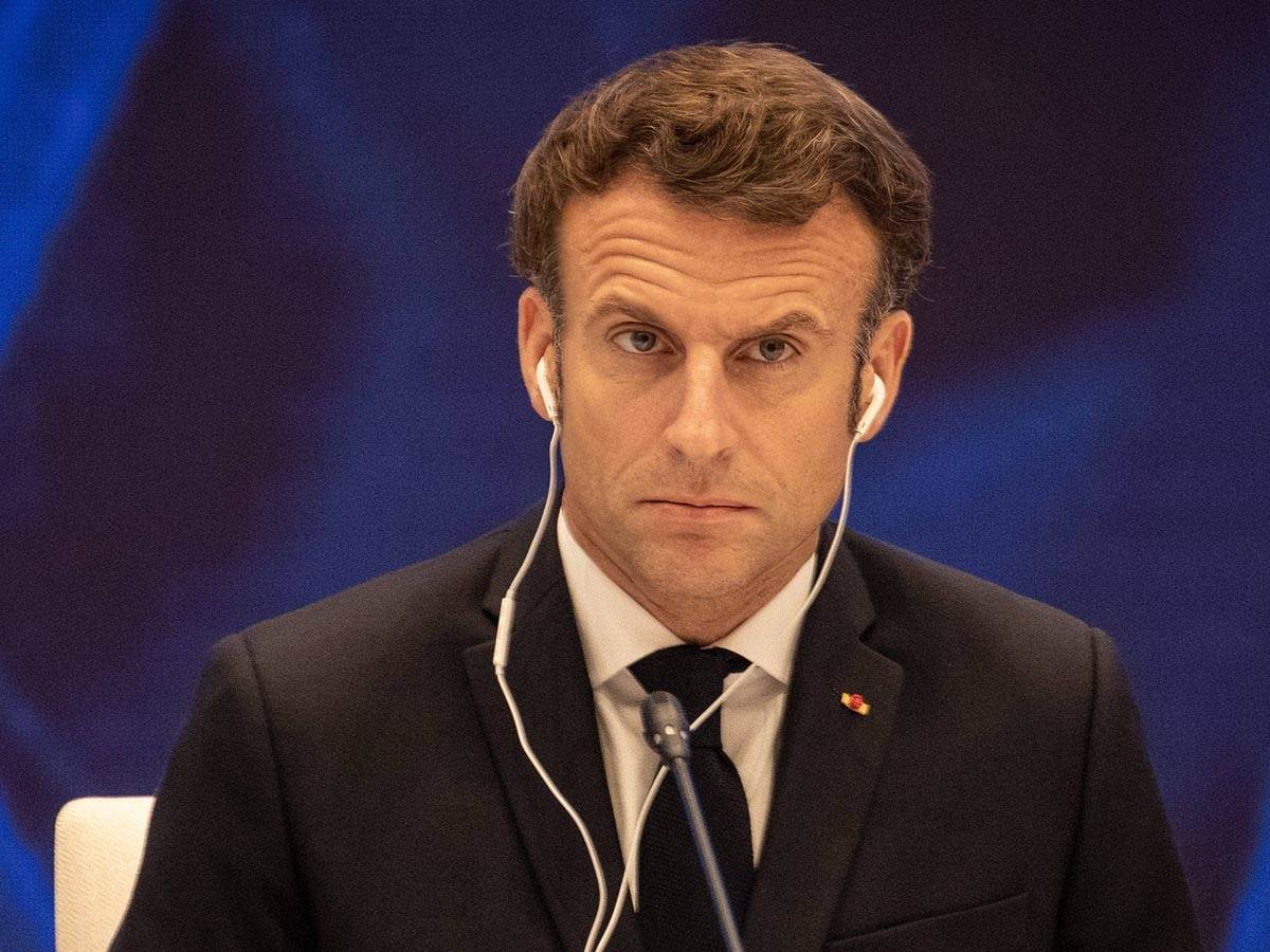  Makron u neočekivanom izdanju vodi sastanke u Jelisejskoj palati 