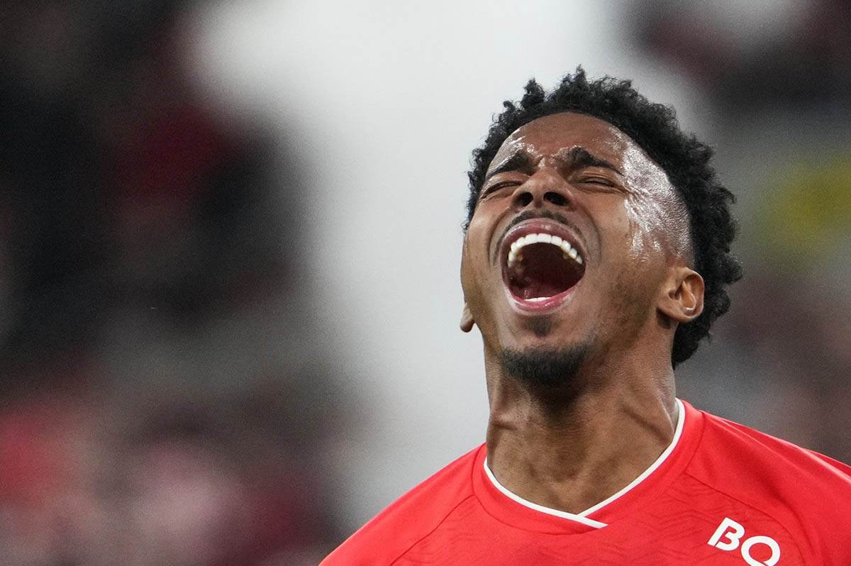  Oglasio se Markinjosov agent 