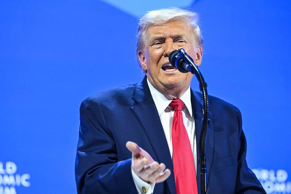  Da li hoće da preuzme Grenland ili nezavisnu državu Island?! Tramp u potpunoj konfuziji, mora da je pomešao 