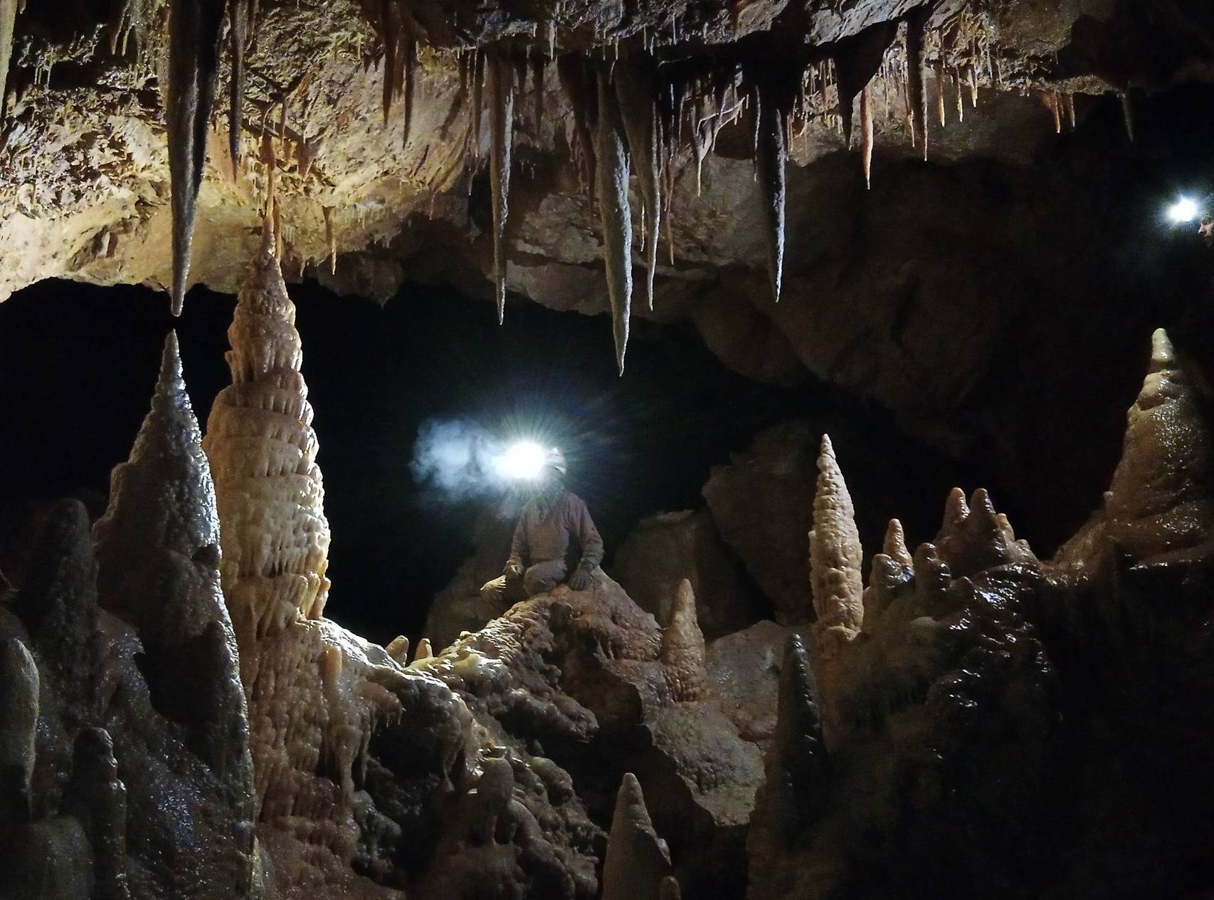  Spektakularno otkriće u Sloveniji: Na dubini od 305 metara ležala neistražena pećina i podzemni tok  