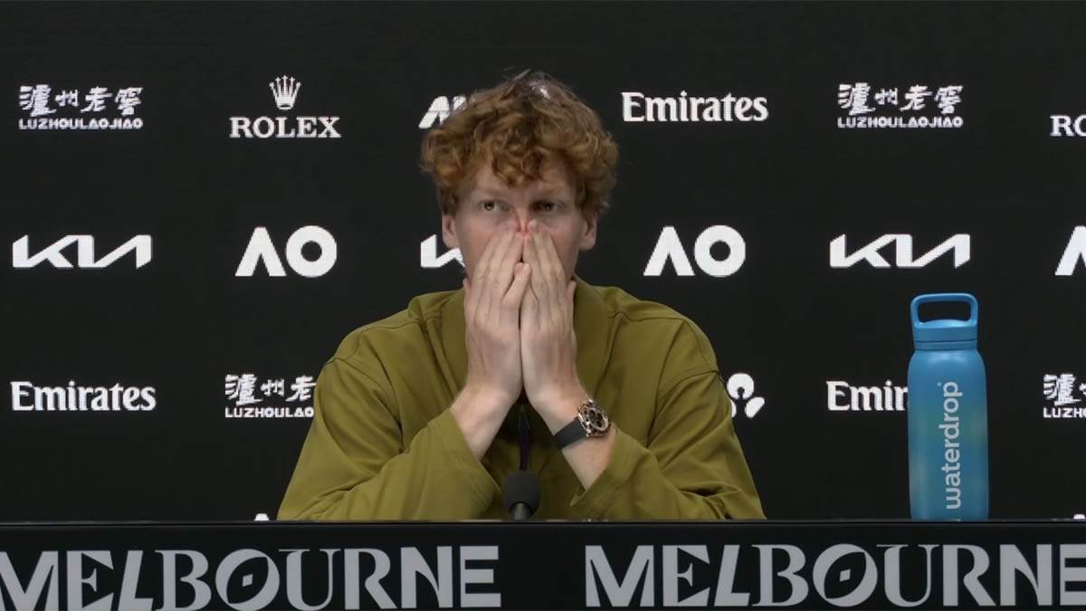  Siner držao najkraću konferenciju ikada i priznao da ga boli 