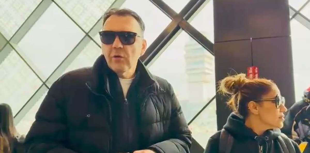  Mane Ćuruvija, partner pjevačice Mine Kostić sletio je u Beograd iz Amerike 