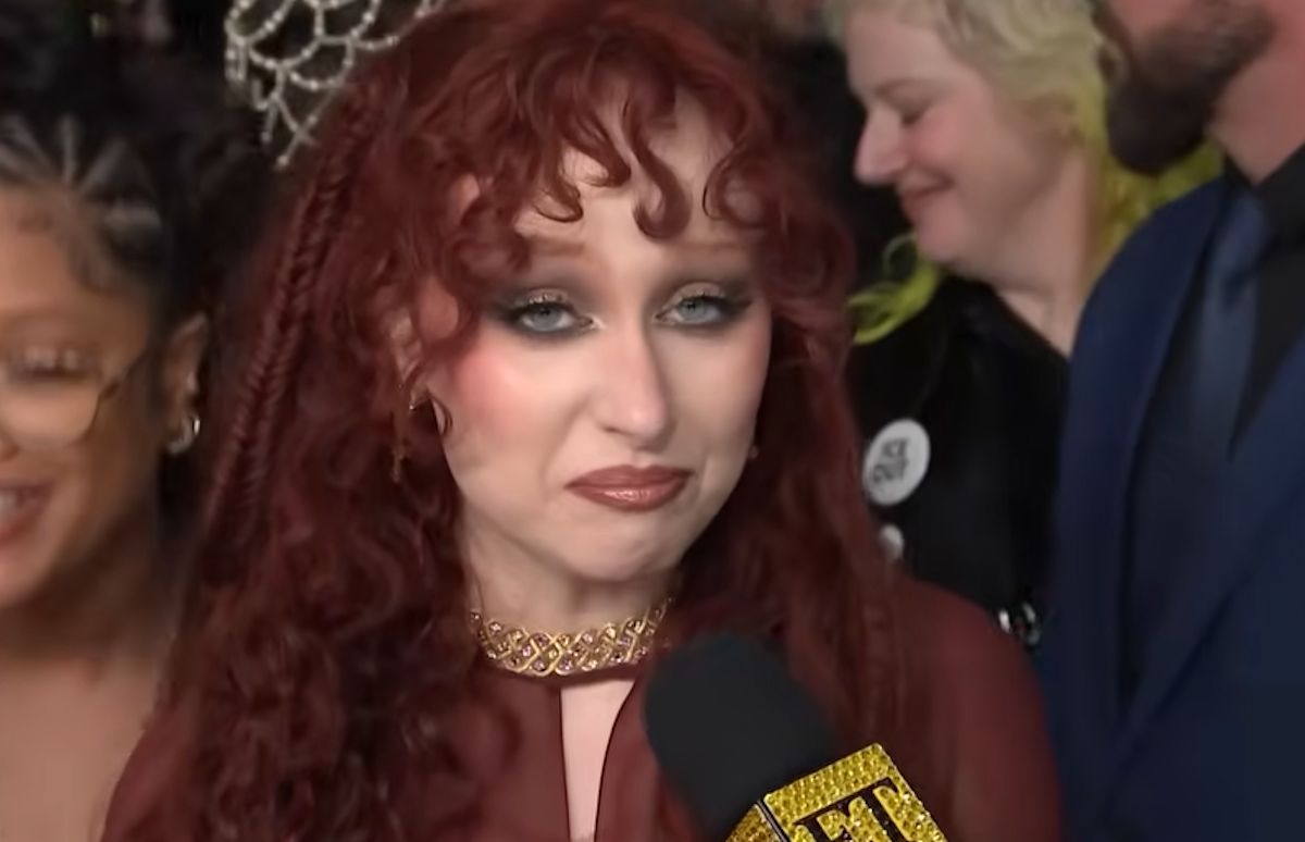  Pjevačica Čapel Roan napravila skandal na dodjeli nagrada  