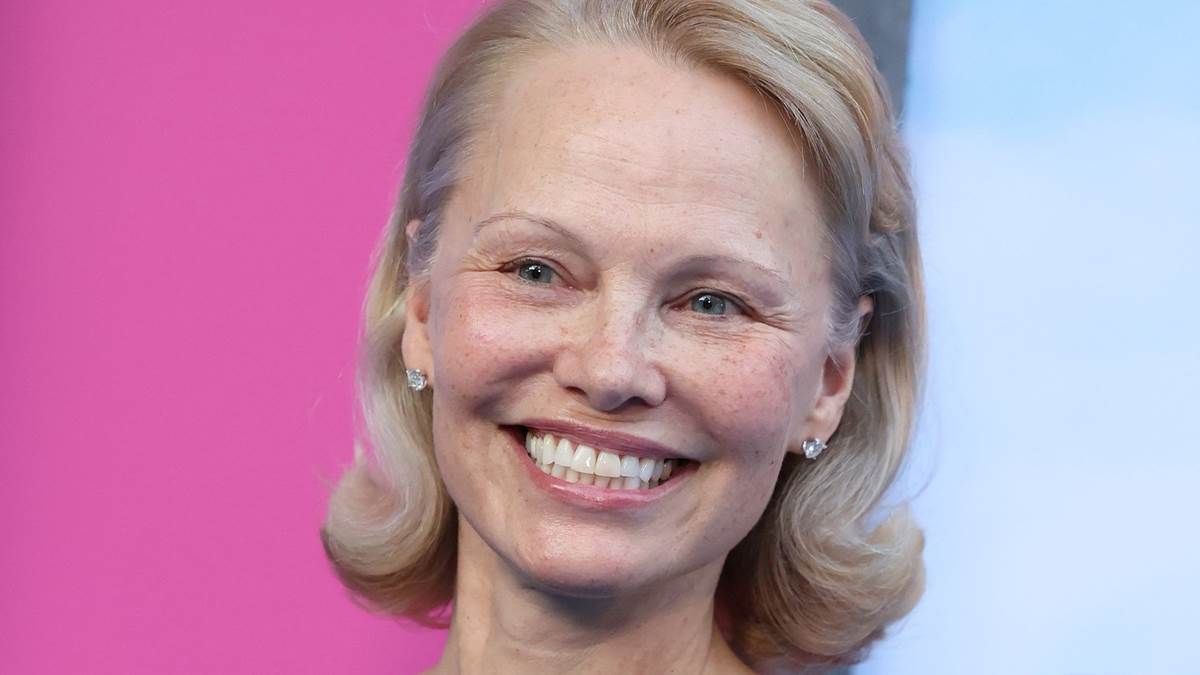  Zašto je Pamela Anderson prestala da se šminka? 