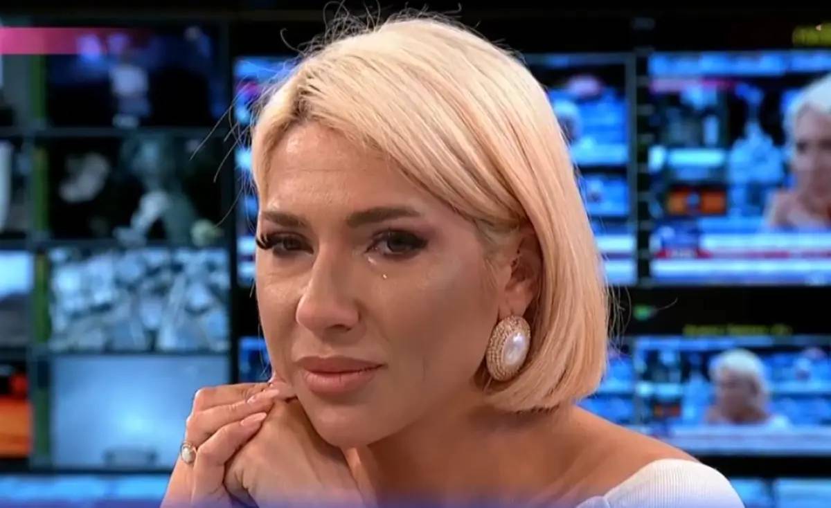  Jovanu Jeremić ucjenjivali fotkama na kojima je gola 