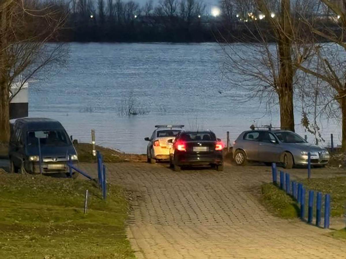  Strava i užas u Sremskoj Mitrovici: Izvučeno tijelo iz Save na gradskoj plaži 