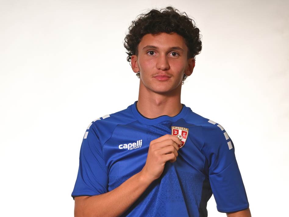  Edvard Ibrović-Flečer otišao iz Mančester junajteda: Reprezentativac Srbije ostaje u Premijer ligi 