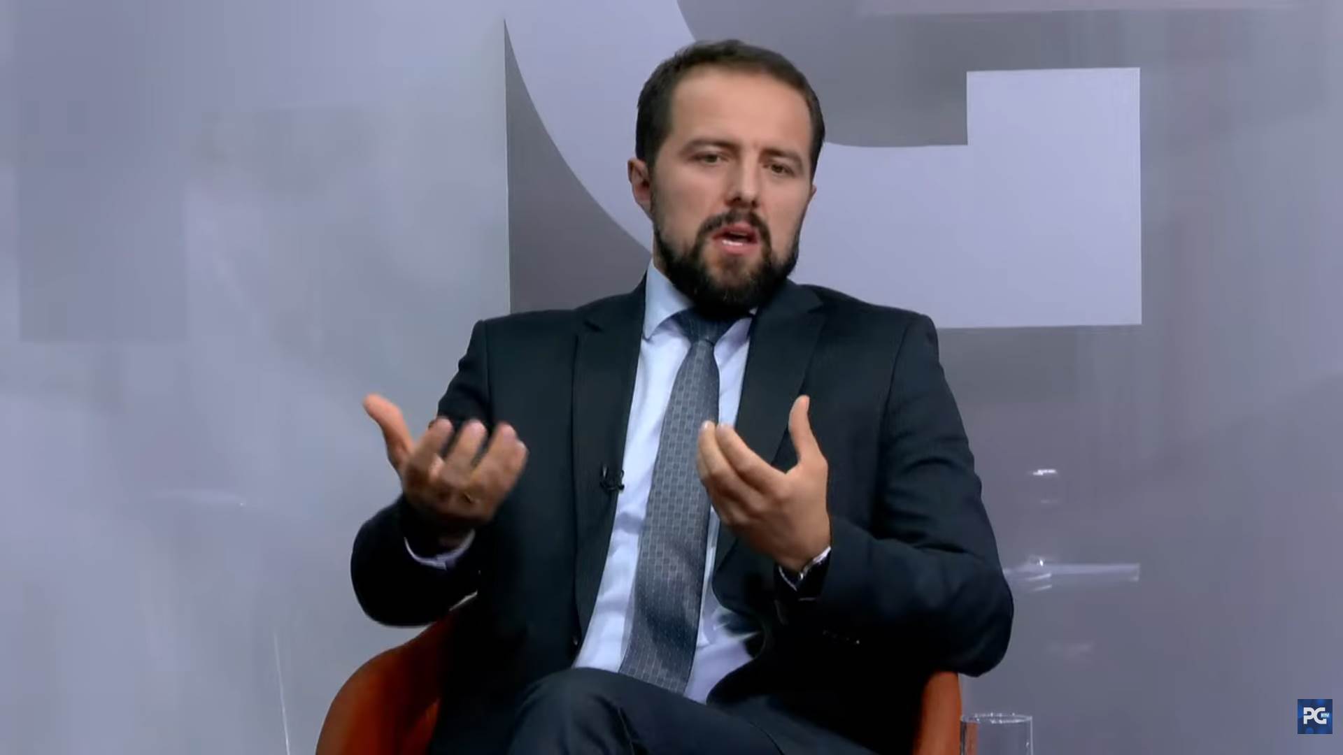 Šušić: Niti ćemo podržati smjenu Mujovića u parlamentu, niti ćemo podržati smjenu f | Info Šušić: Niti ćemo podržati smjenu Mujovića u parlamentu, niti ćemo podržati smjenu f | Info