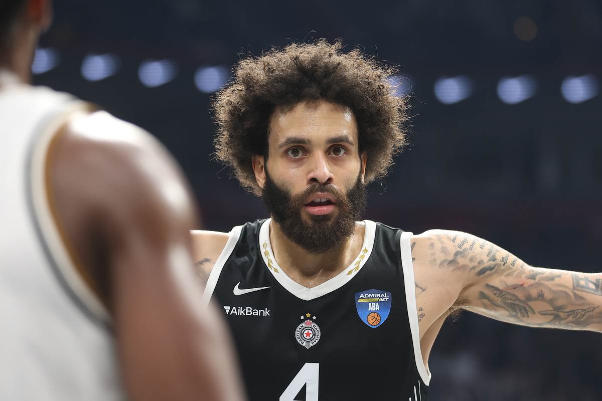  "Ups": Dvejn Vašington se ponovo oglasio iz Dubaija, morao je i da se izvini zbog jednog detalja 