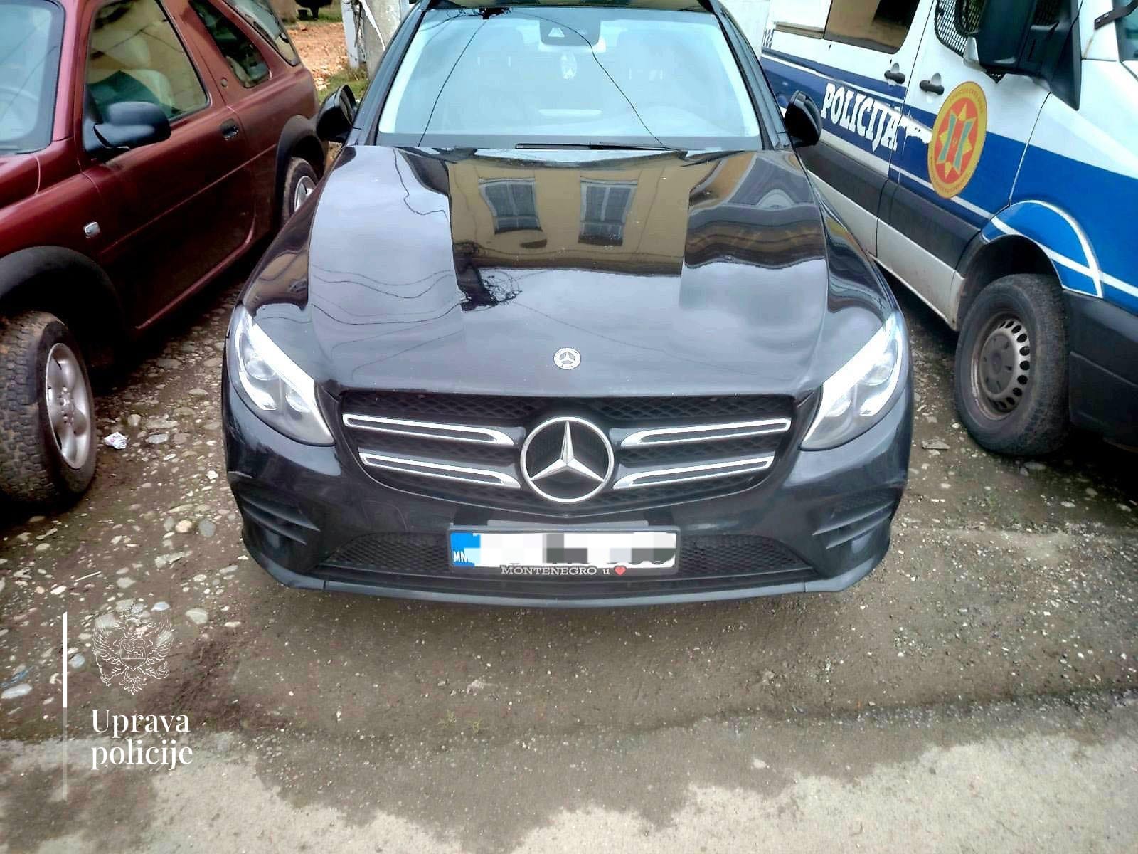  Granična policija na GP „Dobrakovo“ otkrila dva vozila koja potražuje Interpol 