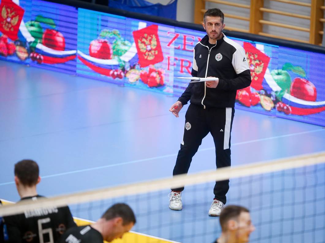  Partizan pokrenuo disciplinski postupak: Klub se hitno oglasio zbog ispada trenera 