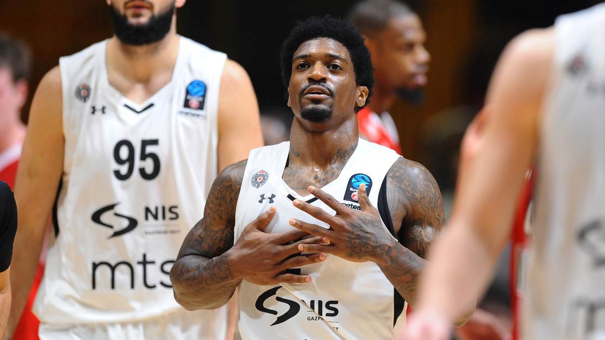  Patrik Miler otvoreno o želji da ponovo obuče crno-bijeli dres 