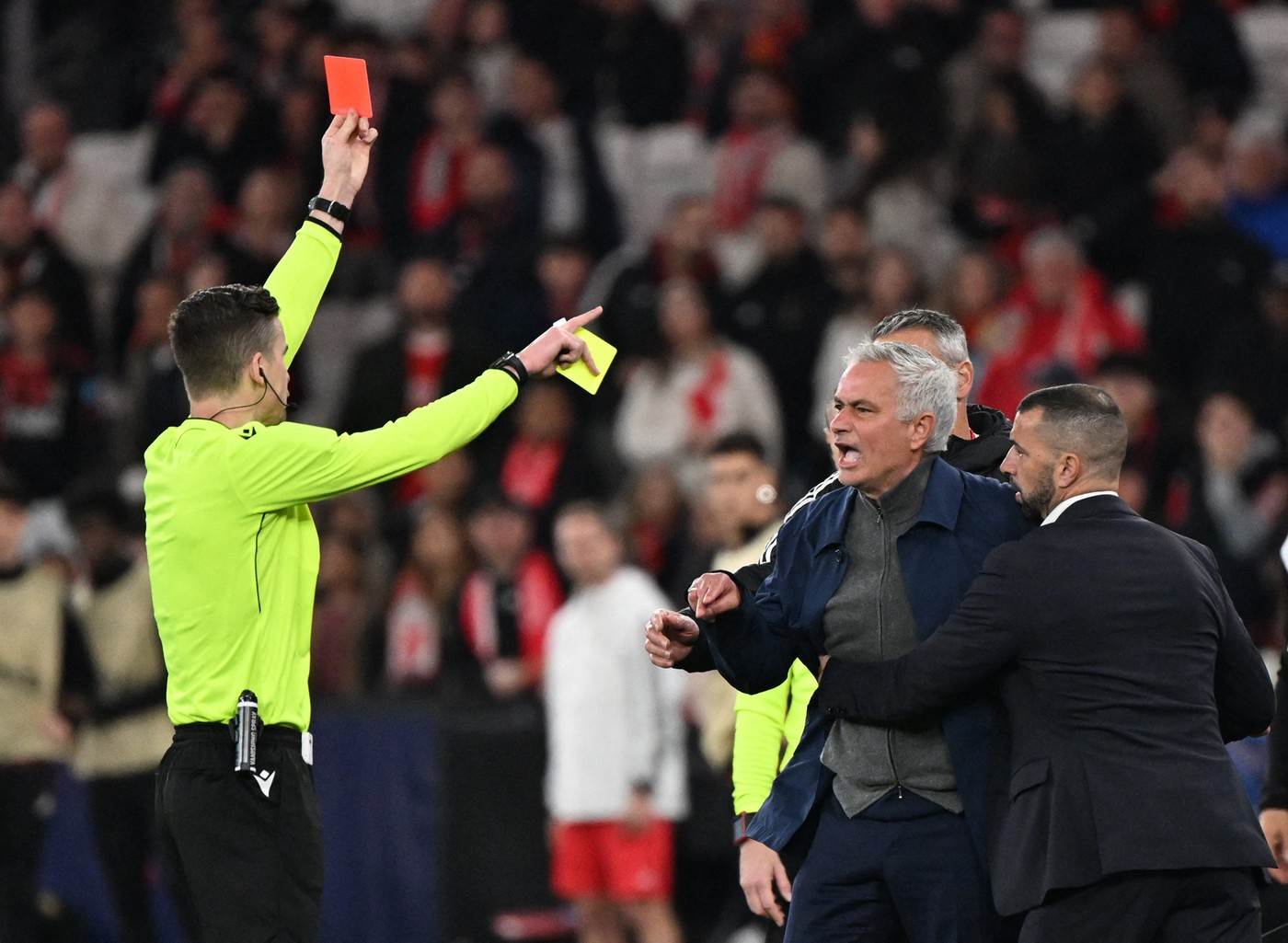  Murinjo bijesan posle poraza, a 2 snimka pokazuju da je u pravu 