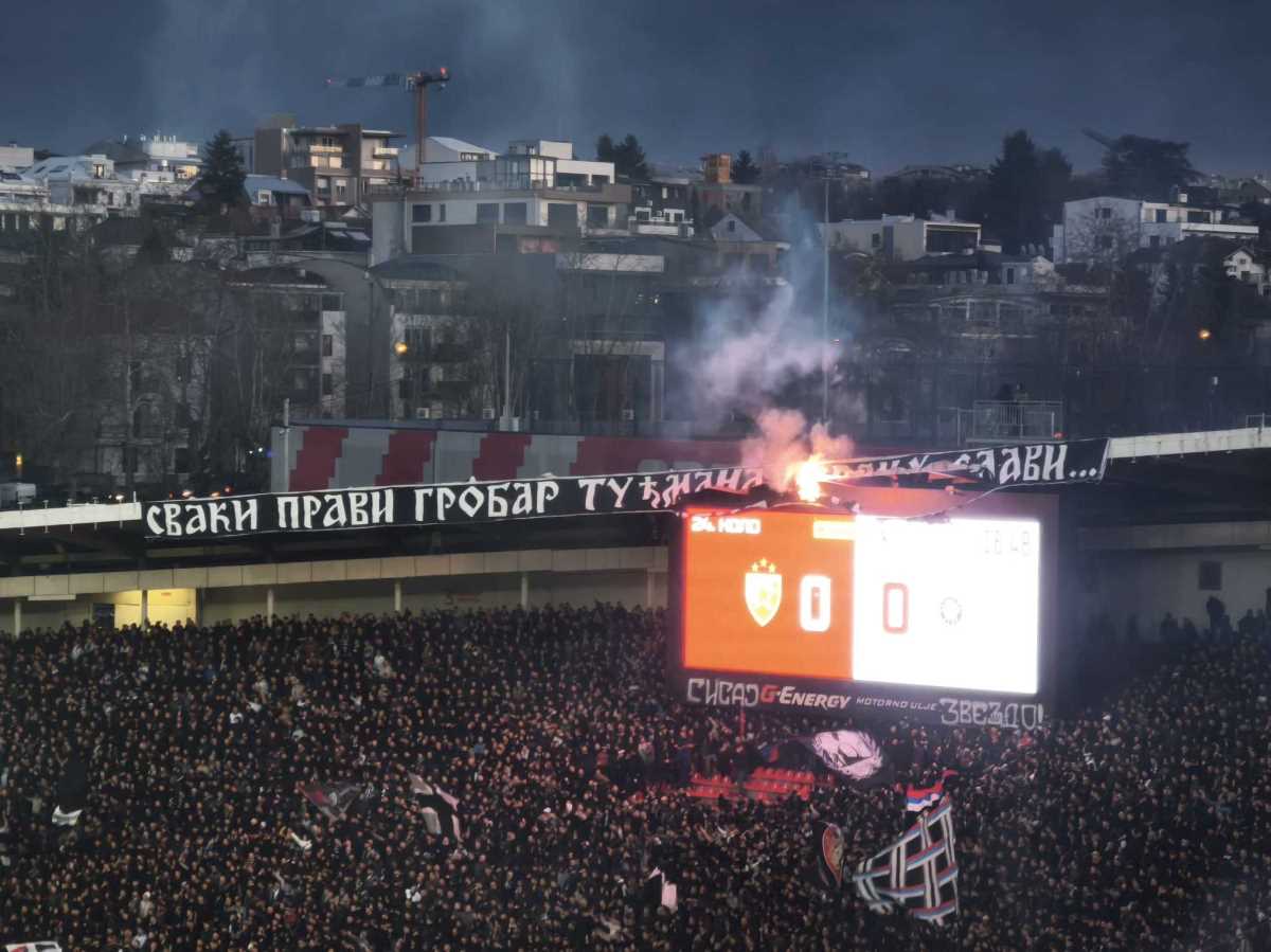  Haos na derbiju zbog transparenta Franji Tuđmanu 