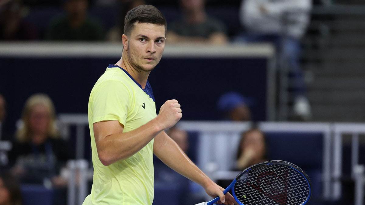  Kecmanović napravio senzaciju i izbacio četvrtog tenisera svijeta! 