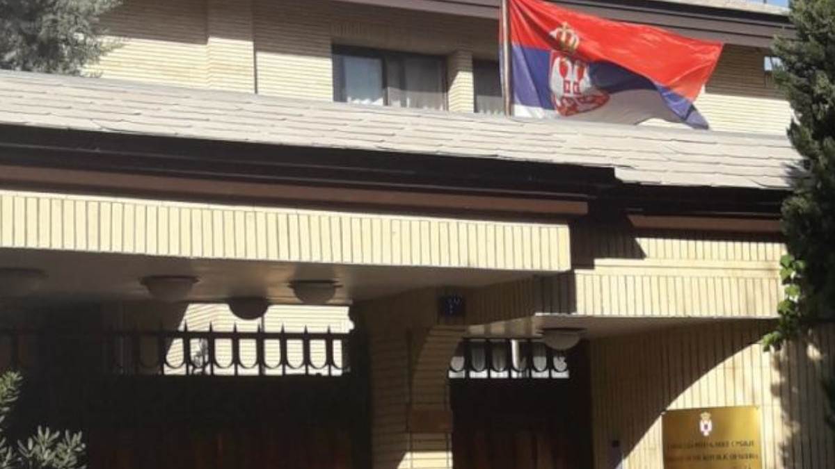  Tokom vazdušnih napada oštećena ambasada Srbije u Teheranu 