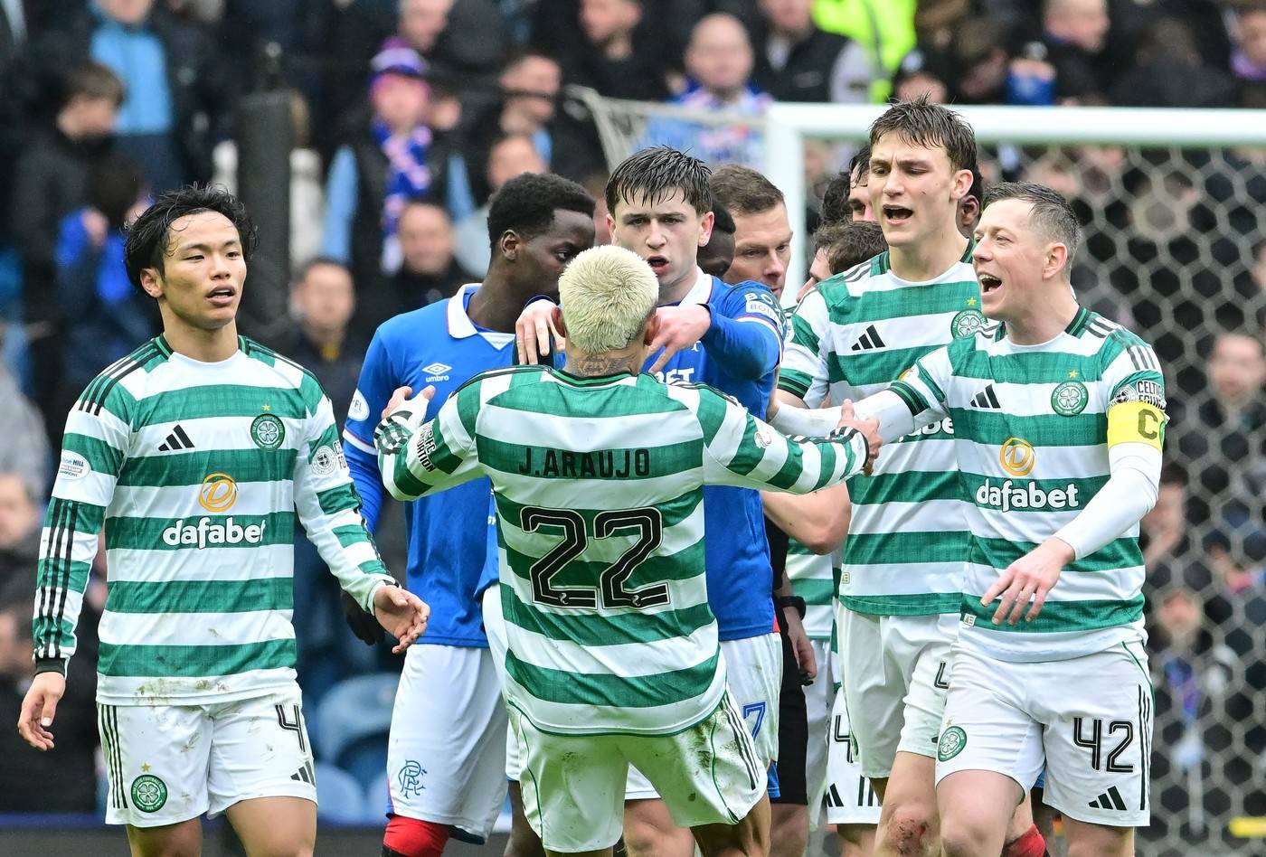  Neviđena drama u Old Firmu, a slavio samo Harts: Titula je sada još dalje od Glazgova 