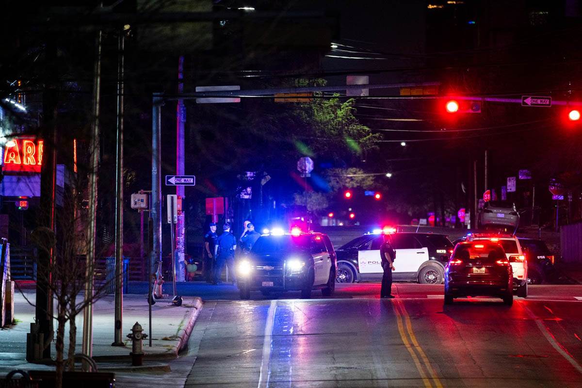  Masakr u Americi, ubica se svetio zbog smrti vrhovnog vođe Irana? Natpis na dukseru napadača izaziva 